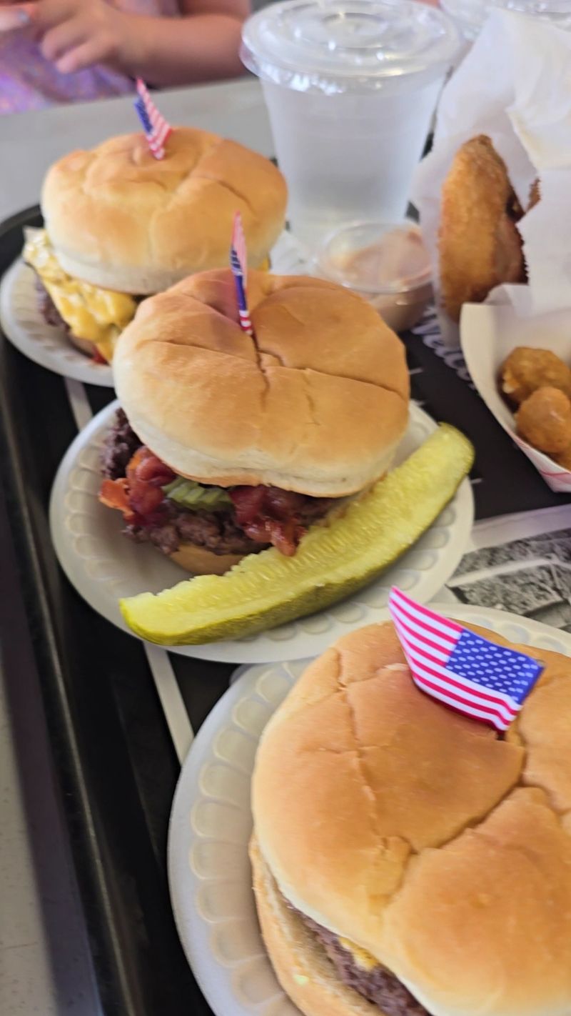Gordy's Hi-Hat, Cloquet
