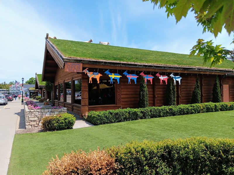 Al Johnson's Swedish Restaurant & Butik, Sister Bay