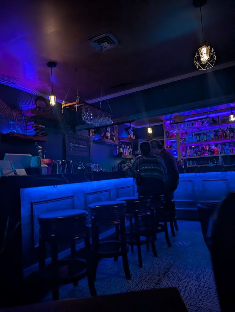 La Aparicion Speakeasy Lounge - Savannah