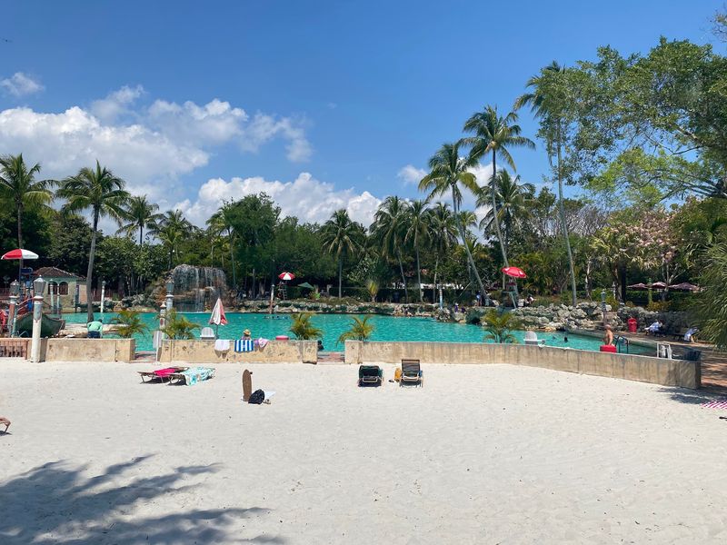 This Florida Swimming Hole Hides Inside A Former Coral Rock Quarry - Decor Hint What Families Find Here