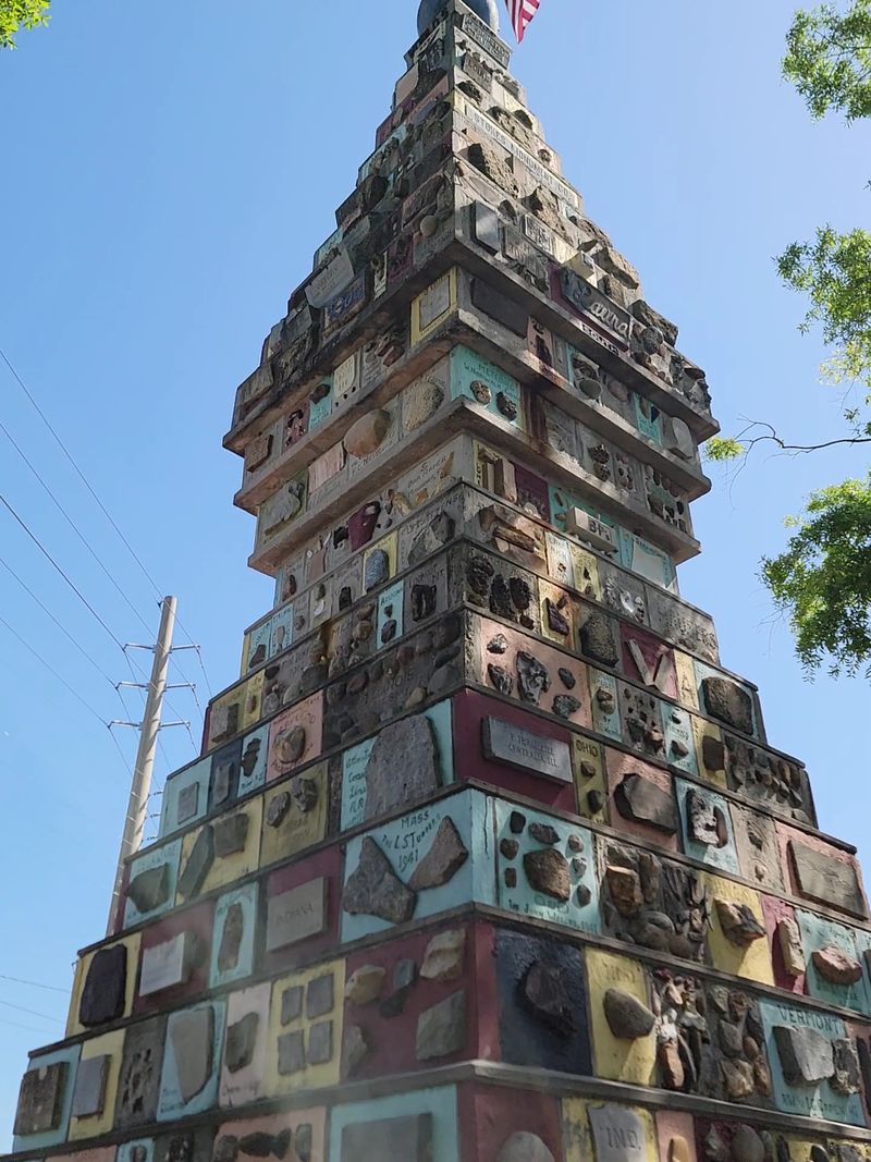 This 50-Foot Florida Tower Was Built With A Stone From Every State - Decor Hint Old Florida Roadside Americana Holding On