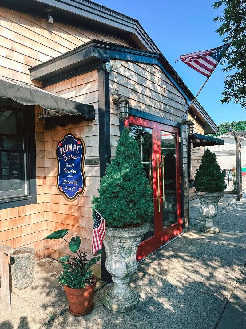Plum Pt. Bistro, Saunderstown