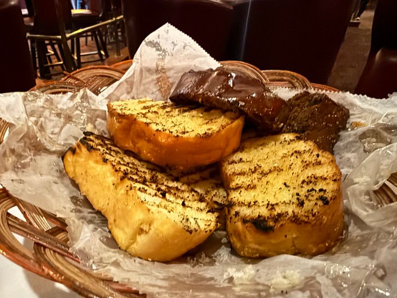 Grilled Garlic Toast Worth Fighting Over