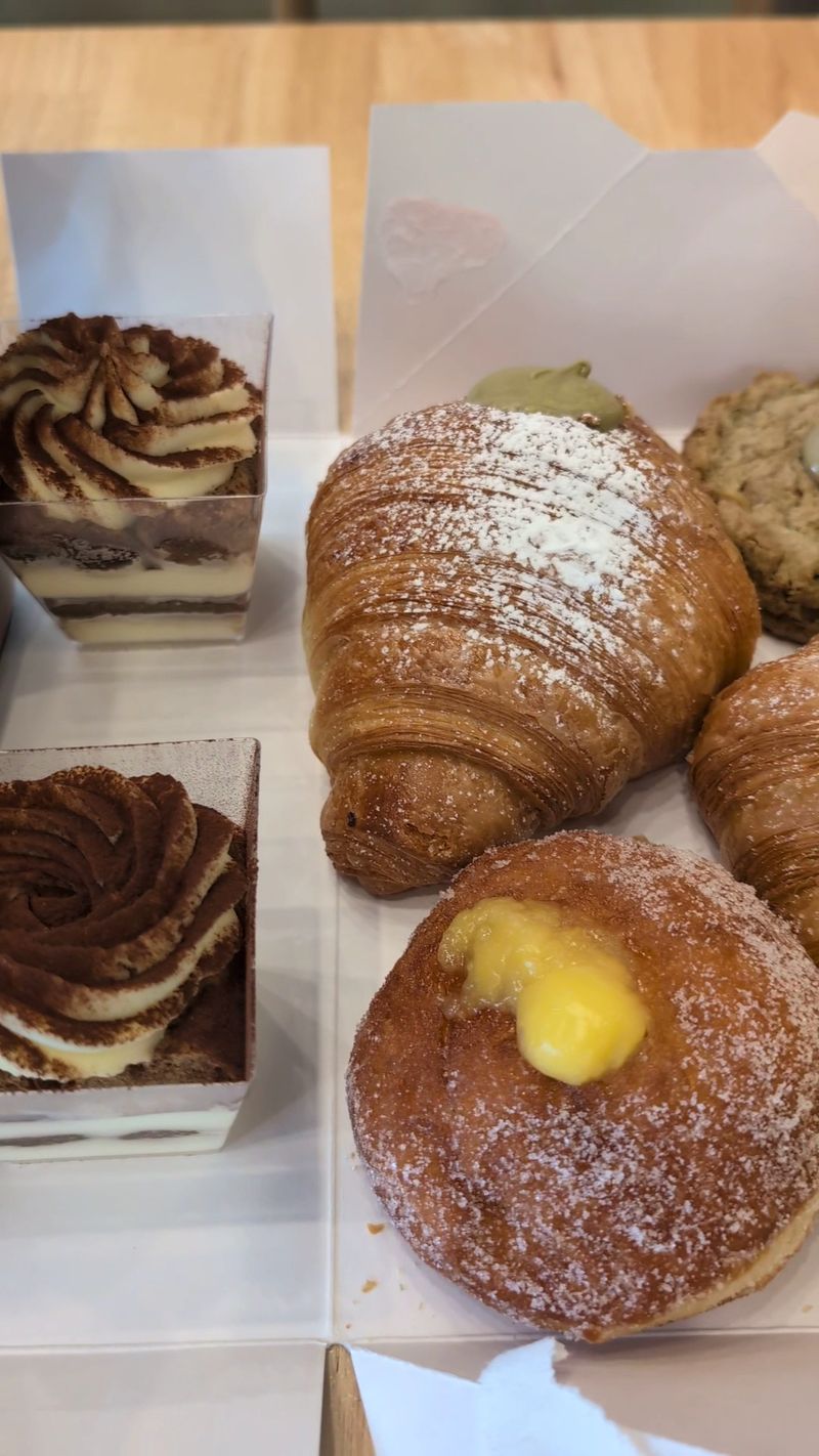 The Secret Italian Bakery In Georgia Locals Keep To Themselves - Decor Hint A Bakery Built Around A Simple Goal