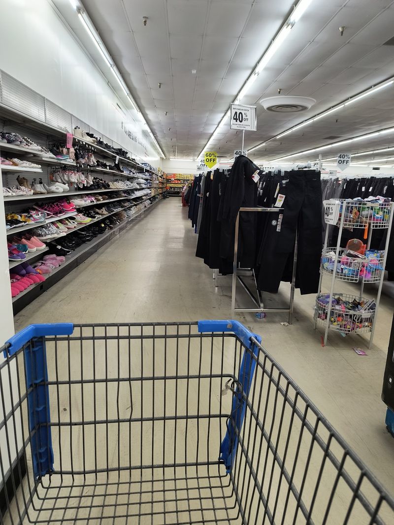 People Drive From All Over Kentucky To Shop At This Enormous Discount Store - Decor Hint Shop Smart And Check Your Tags