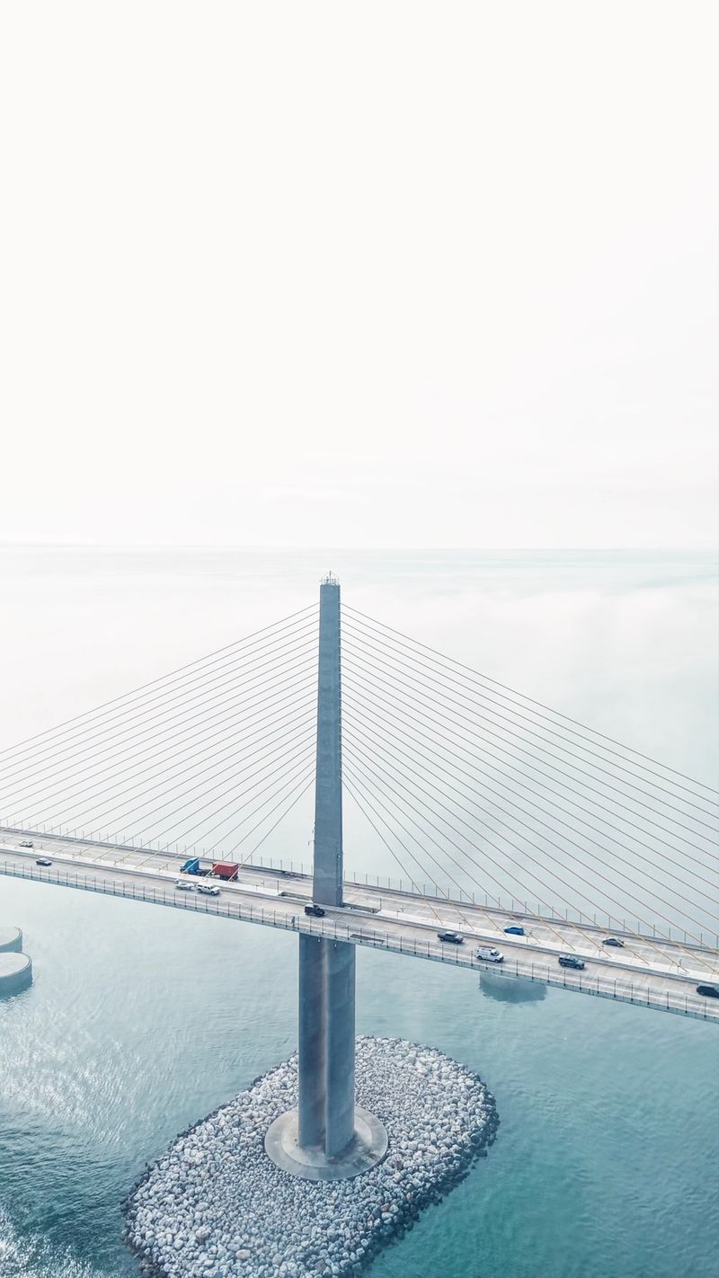 Driving over Florida's Tallest Bridge Hands You the Best View of Tampa Bay - Decor Hint What You See from the Top