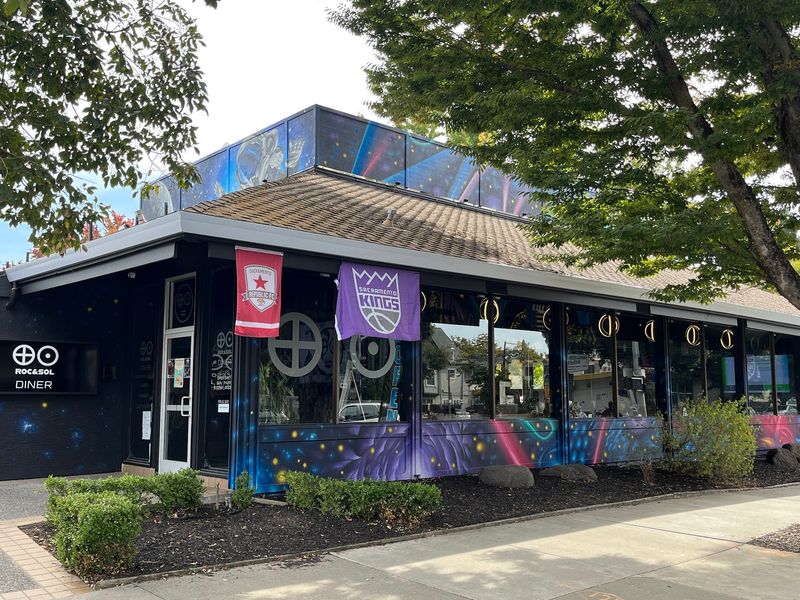Finding The Diner And Planning A Visit