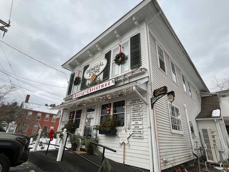 Riverton Road Holds The 1889 Building