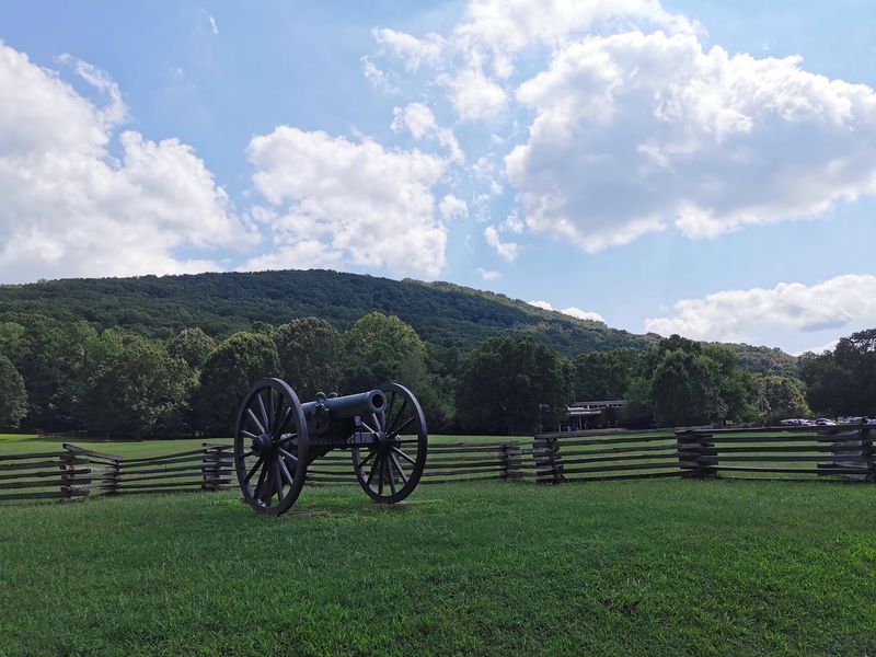 These 10 Georgia Places Are Known For Their Eerie Paranormal Legends - Decor Hint Kennesaw Mountain