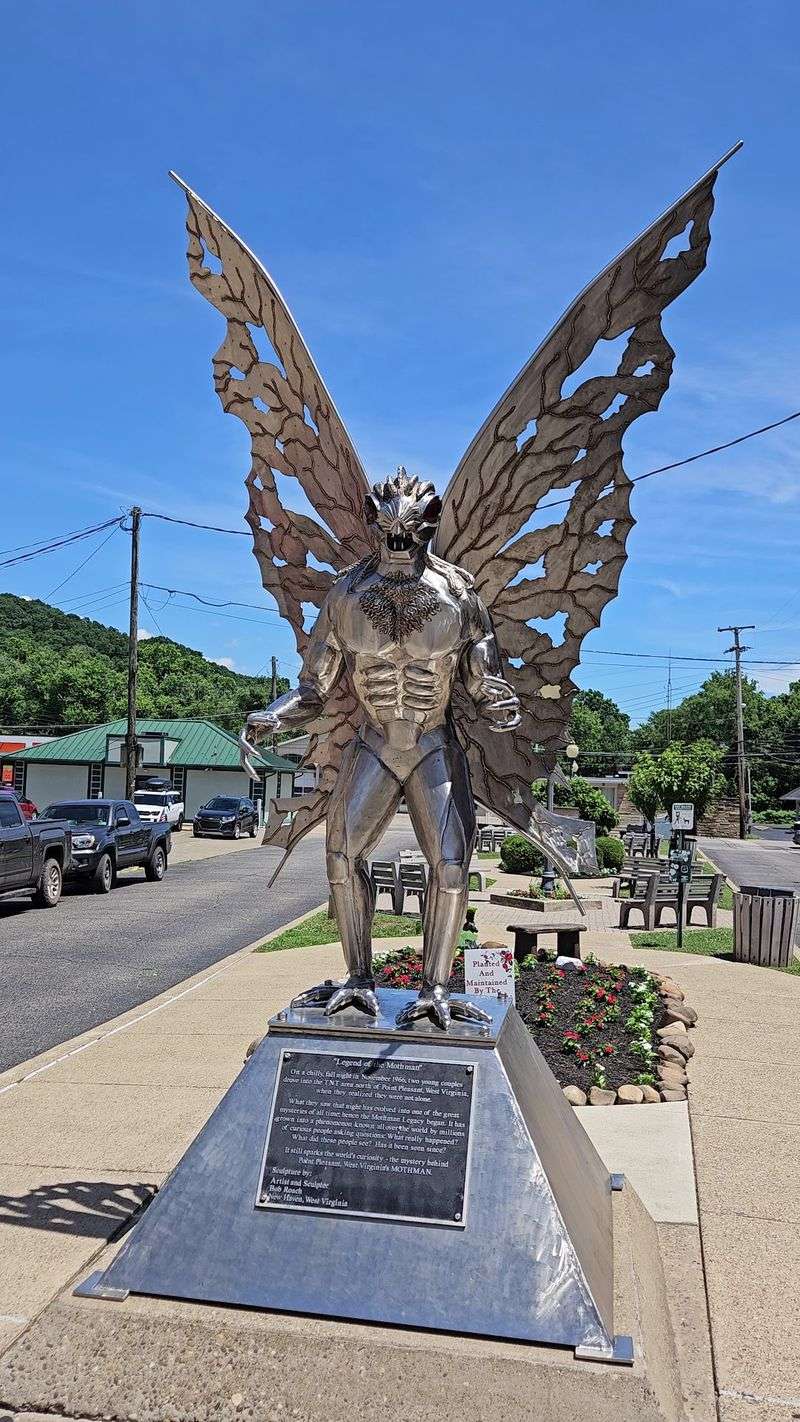 Mothman Statue, Point Pleasant