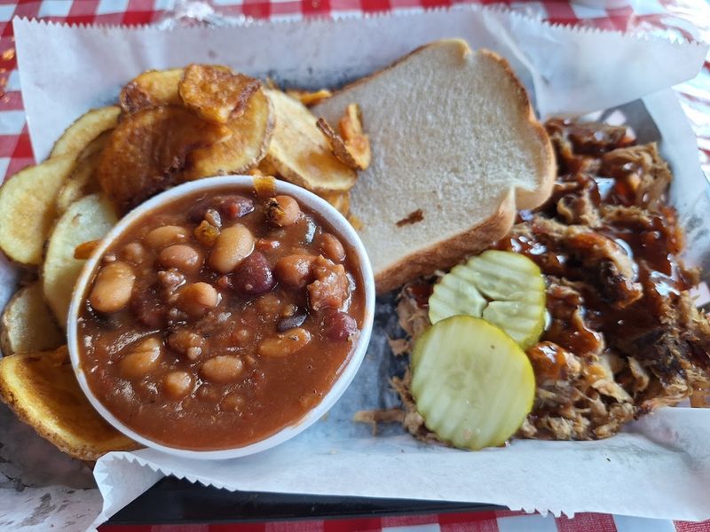 This Georgia Hole-In-The-Wall Bbq Spot Attracts Fans From Across The State - Decor Hint The Pulled Pork That Melts Right In Your Mouth