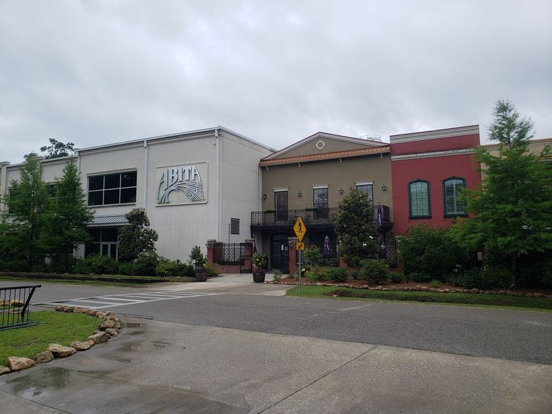 You Might Be Surprised One Of Louisiana'S Most Cheerful Places Is This Charming Little Town - Decor Hint A Small Museum With Big Local Flavor