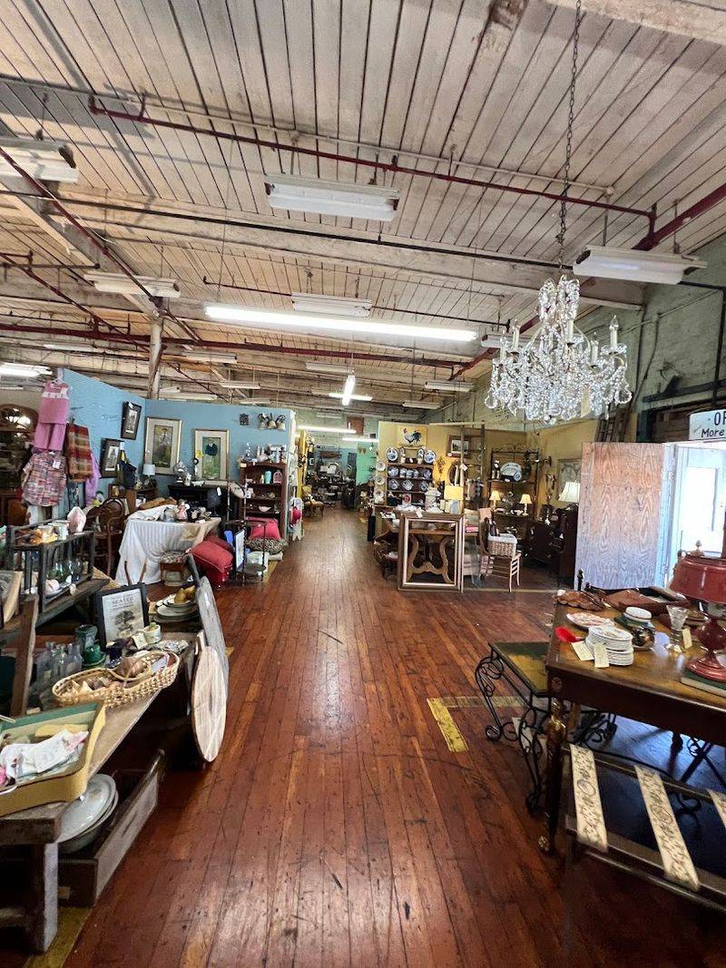 A Massive 40,000-Square-Foot Shopping Space