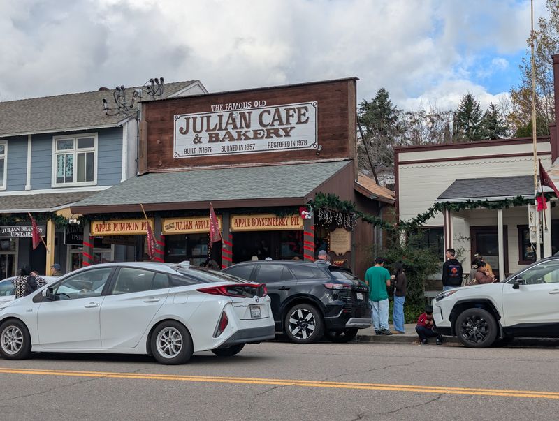 This Cozy California Cafe Serves One Of The Most Famous Apple Pies In The State - Decor Hint Julian's Longest Operating Bakery, According To The Menu