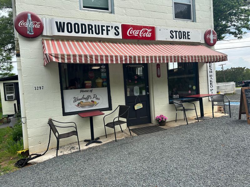 A Country Store That Became A Pie Destination