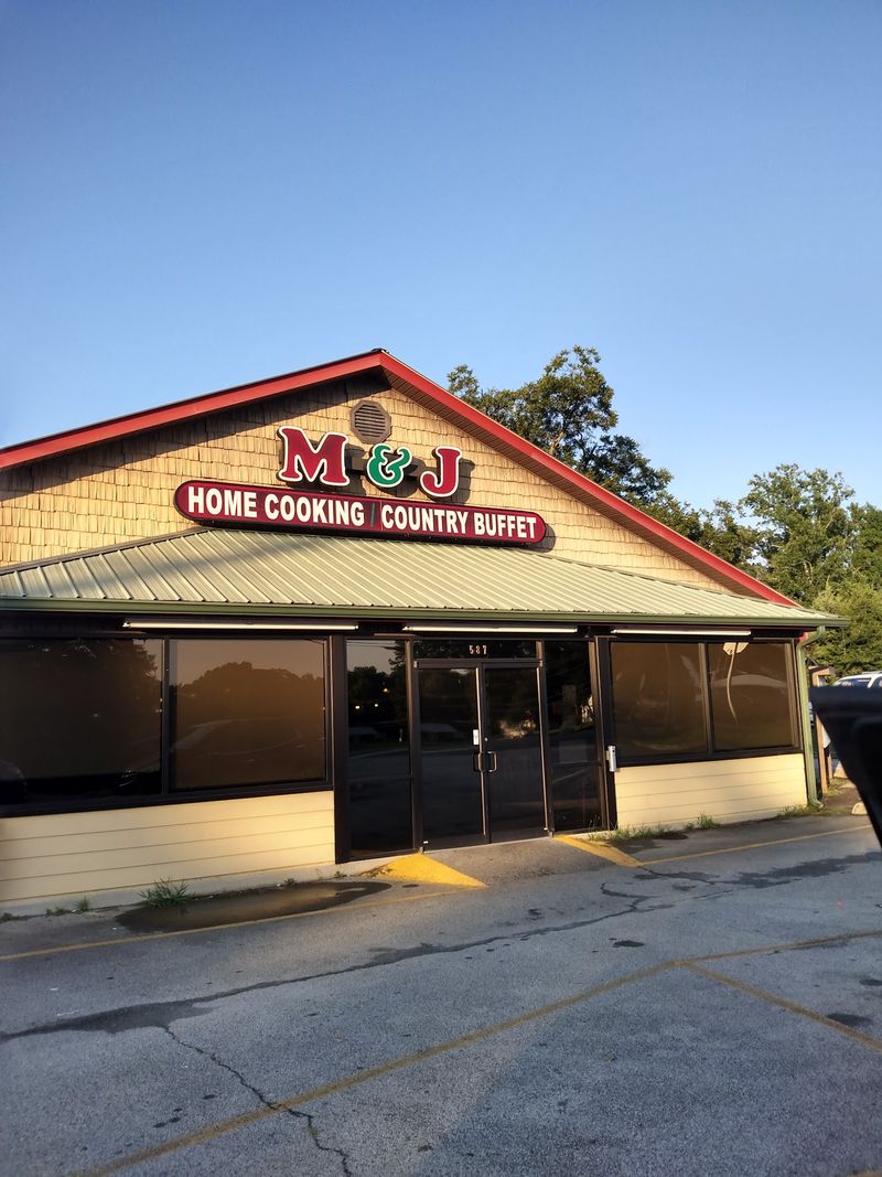 A Country Road Location That Keeps Everyone Guessing