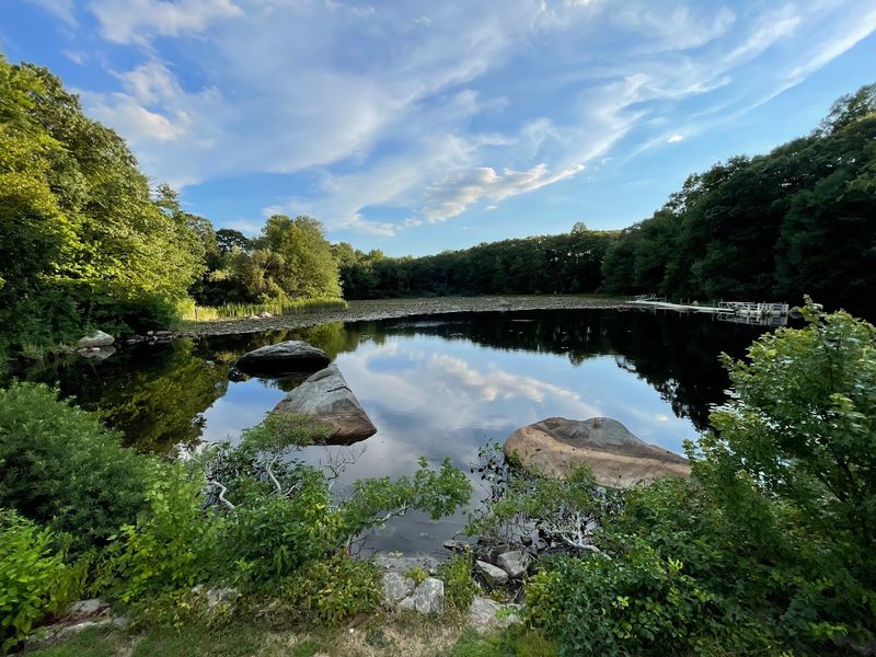 Hundreds Of Acres Create An Unexpected Botanical Escape