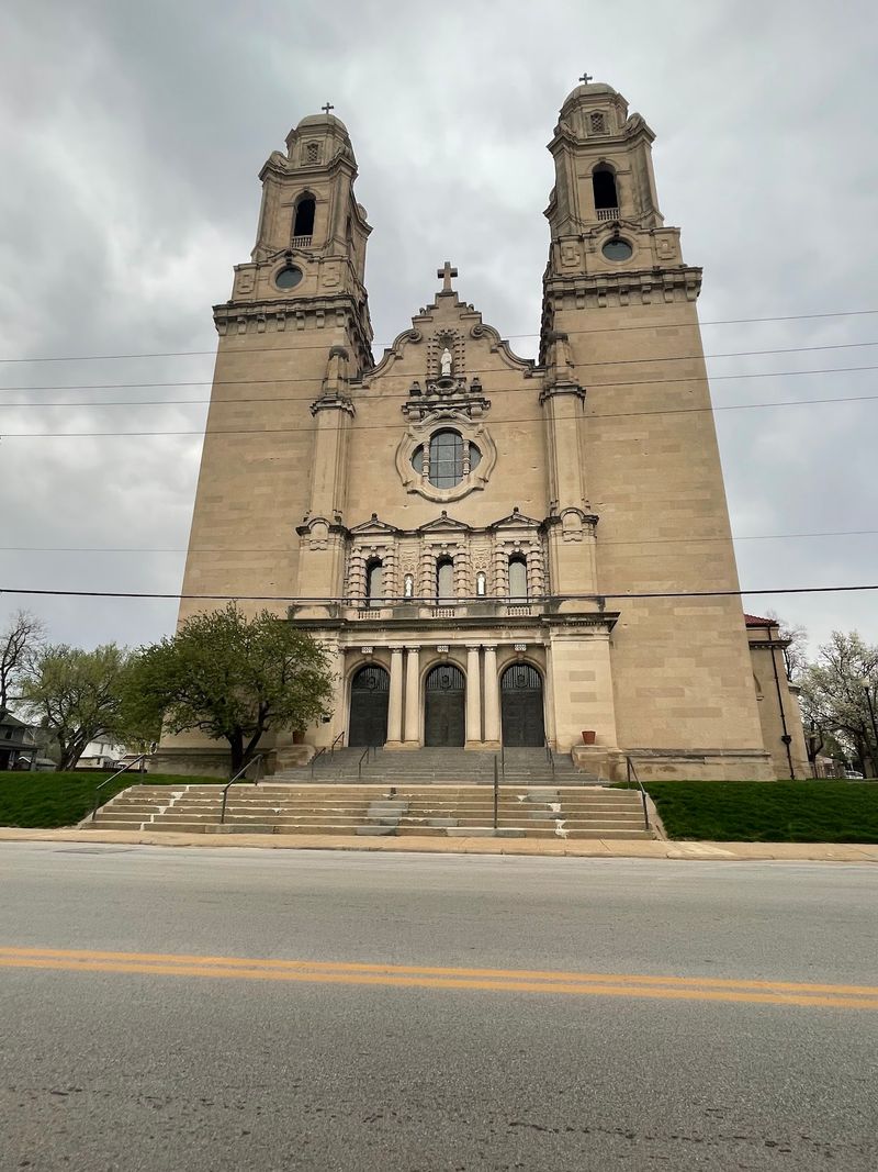 A Limestone Landmark on Omaha's Gold Coast