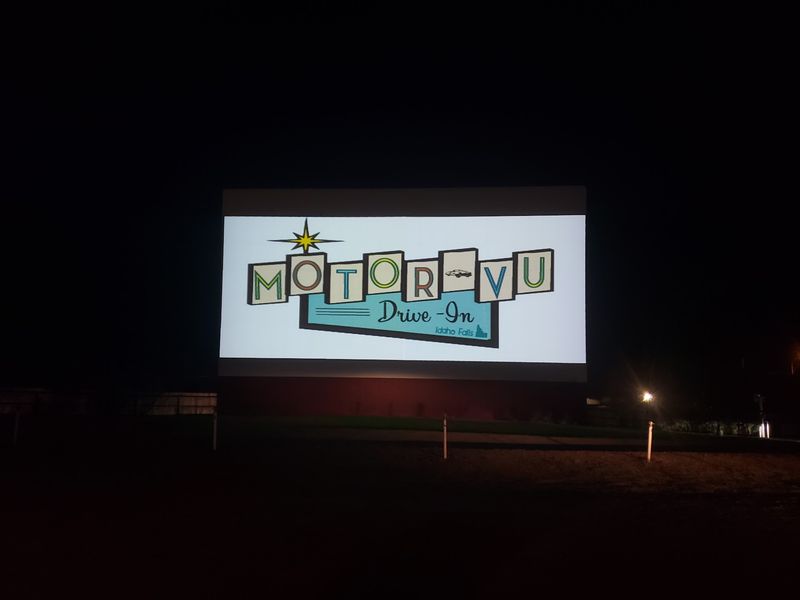 This Idaho Drive-In Turns Your Car Into The Best Seat Under The Night Sky - Decor Hint Where The Big Screen Still Glows