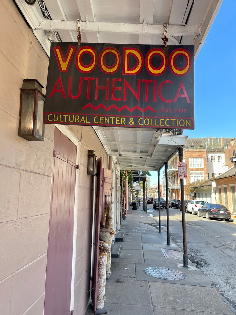 This Spooky Louisiana Museum Is Filled With Strange And Macabre Displays - Decor Hint An Artist's Dream Opens In 1972