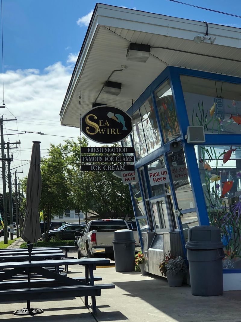 This Tiny Connecticut Seafood Shack Has Fried Clams That Are Absolutely Worth Trying - Decor Hint Classic Clam-Shack Charm Still Feels Timeless