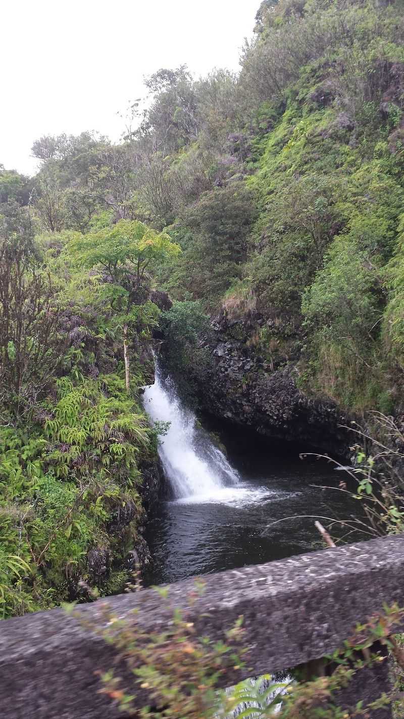 This Tiny Hawaii Town Feels Worlds Away From The State'S Busy Resort Areas - Decor Hint The Legendary Drive That Takes All Day On Purpose
