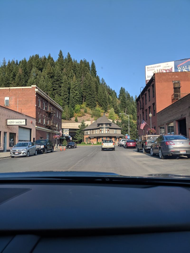 Downtown Still Feels Like A Real Mountain Town, Not A Tourist Set