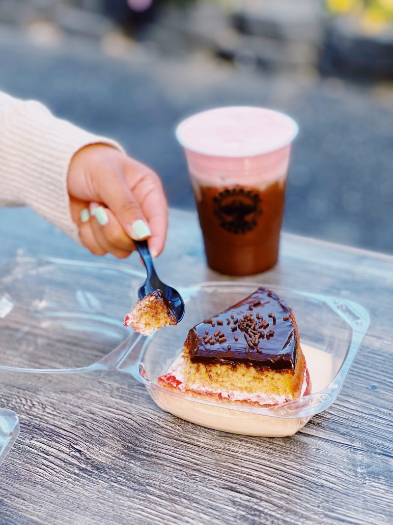 11 California Bakeries Serving The Most Amazing Pumpkin Treats This Fall - Decor Hint Mariachi Bakery, Pico Rivera