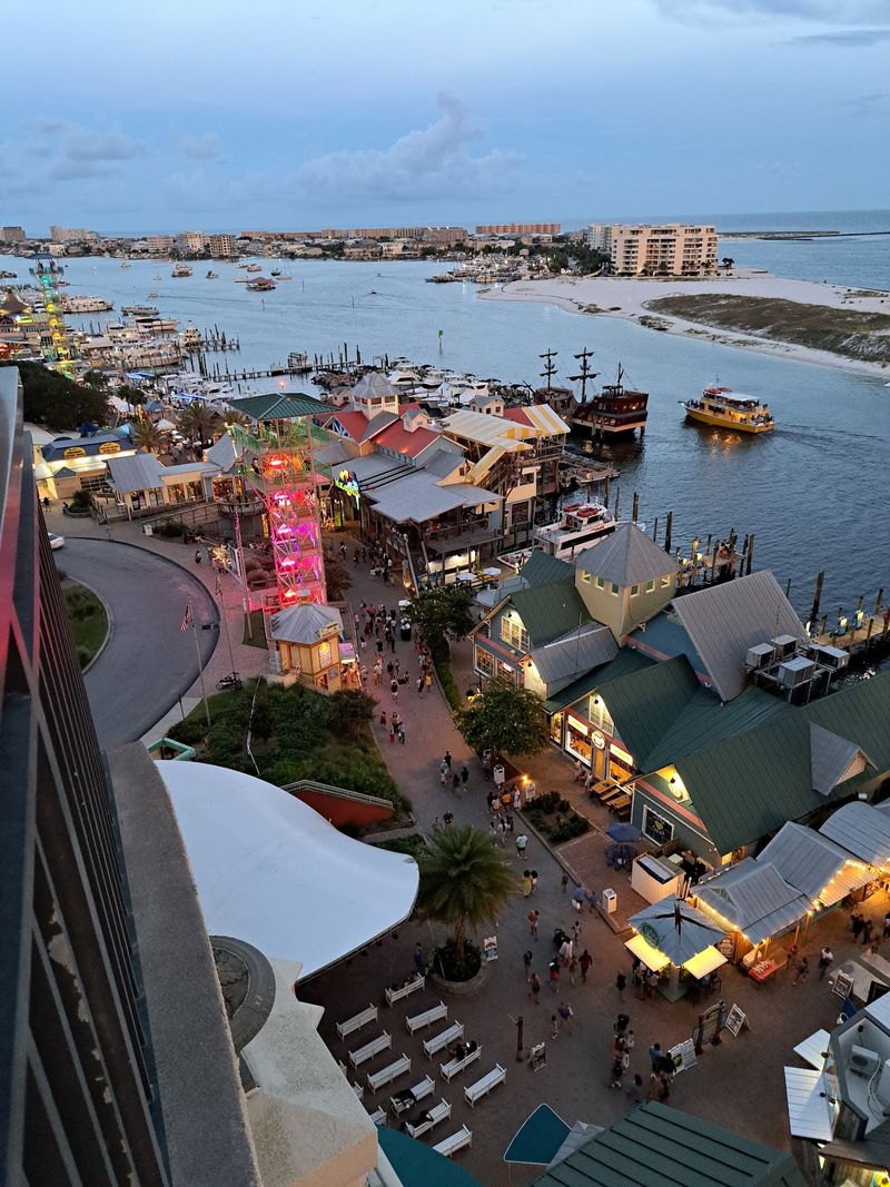 HarborWalk Village, Destin