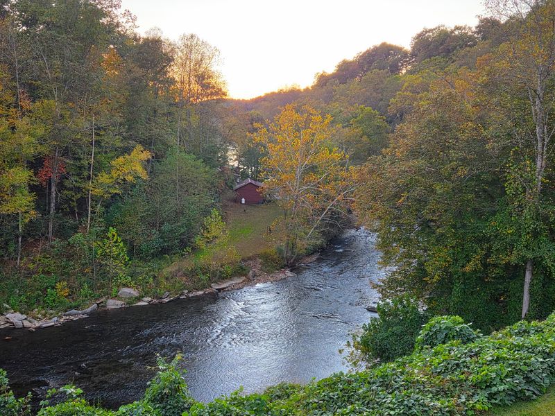 Turn A Simple Weekend Drive Into A Full Autumn Escape
