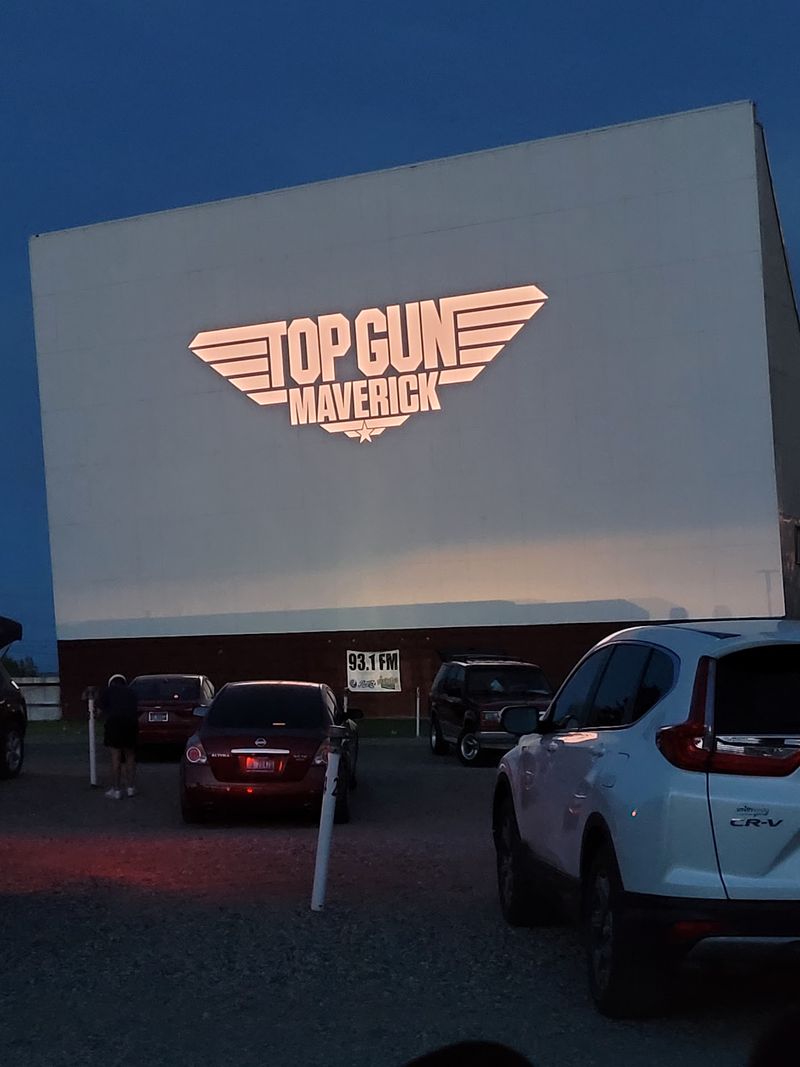 This Idaho Drive-In Turns Your Car Into The Best Seat Under The Night Sky - Decor Hint Worth The Drive Under The Stars