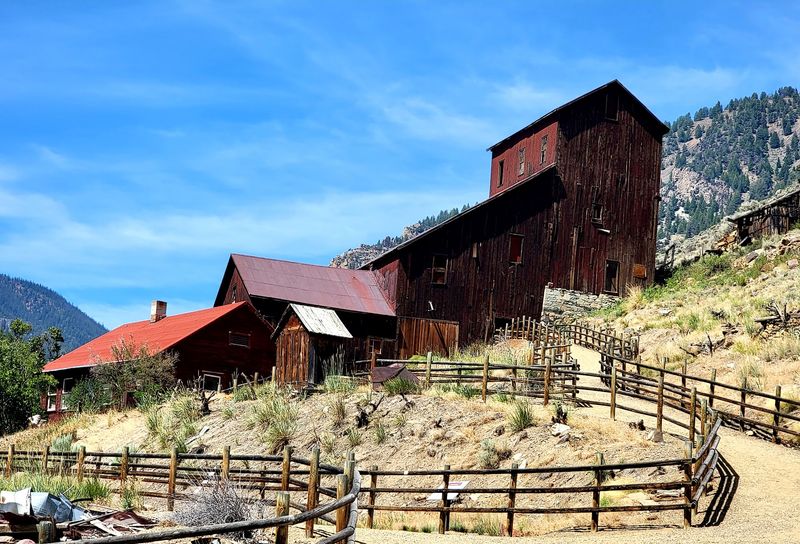 This Remote Idaho Ghost Town Is A Well-Preserved Mining Camp You Reach By A Rough Dirt Road - Decor Hint A Picnic Among The Ruins