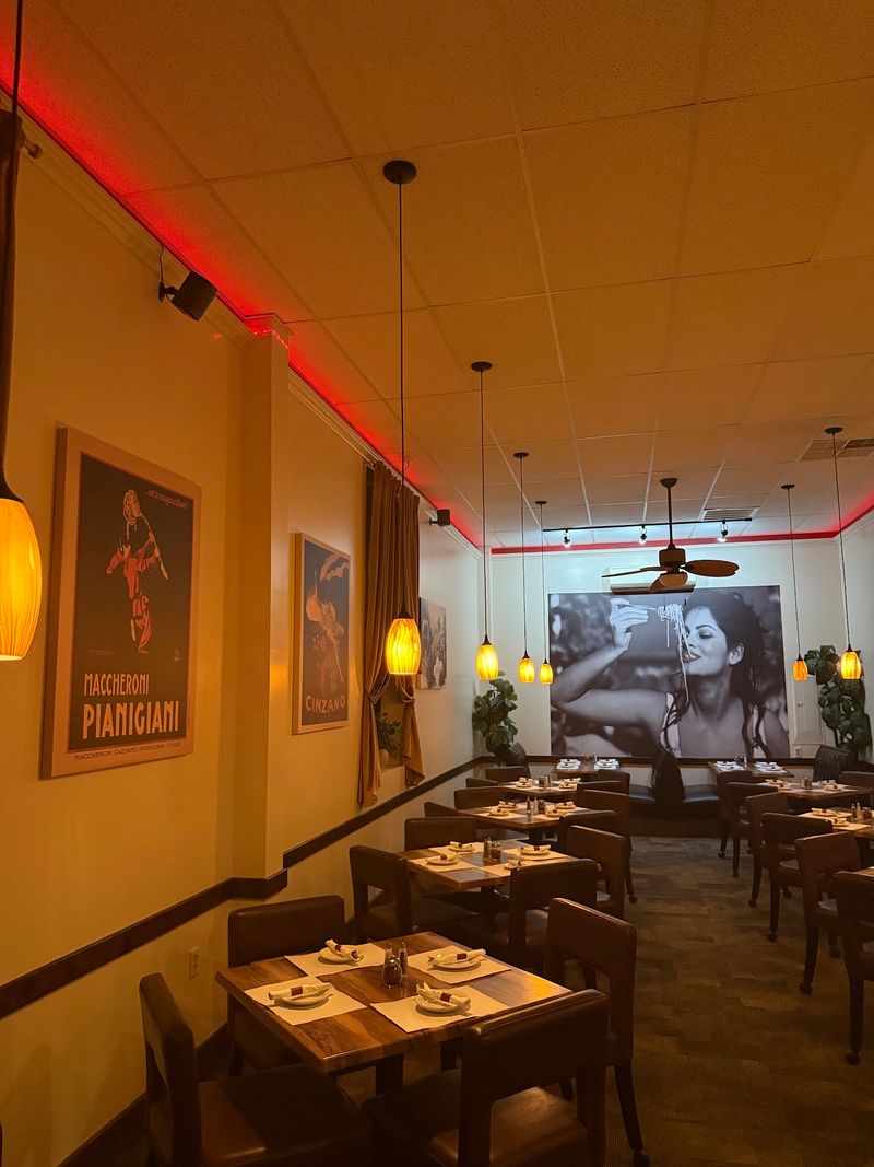 Marino's Little Italy, Racine