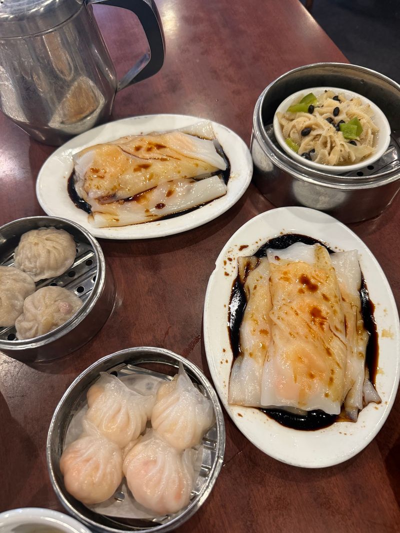 Dim Sum Carts Still Roll From Table To Table At This Florida Restaurant - Decor Hint What Arrives in the Bamboo Steamers