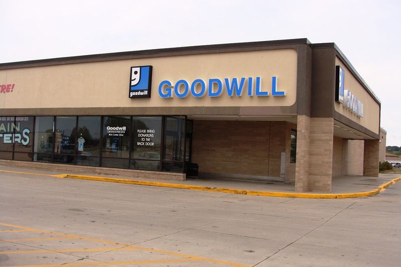 7 Nebraska Thrift Stores Big Enough To Fill Whole Former Grocery Buildings - Decor Hint Goodwill of the Great Plains In Norfolk