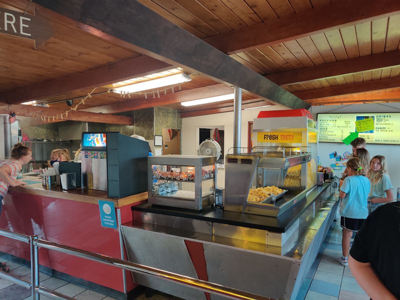 This Idaho Drive-In Turns Your Car Into The Best Seat Under The Night Sky - Decor Hint Snacks From The Concession Stand