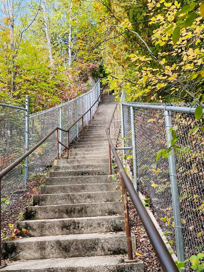 This Historic Overlook In Michigan Will Take Your Breath Away With Its Insane Lake Views - Decor Hint Around 170 Steep Steps And Zero Regrets