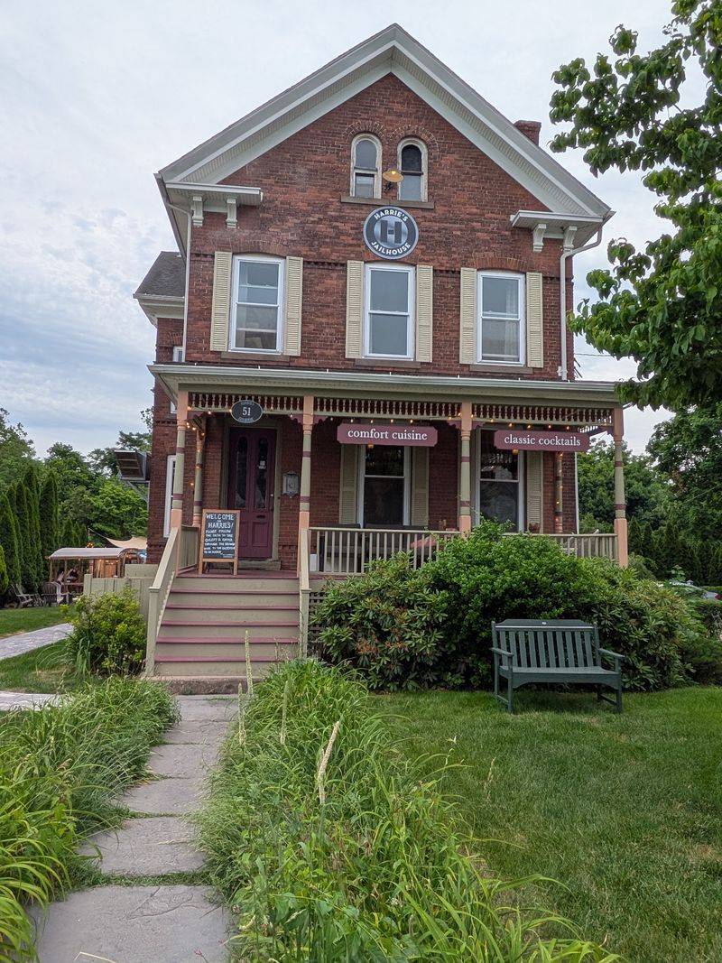Harrie's Jailhouse, Middletown