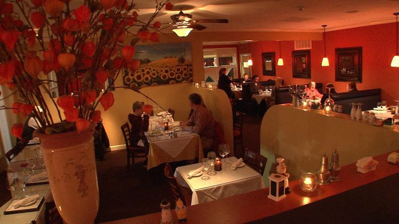 Tuscan Touches Give The Dining Room Warmth
