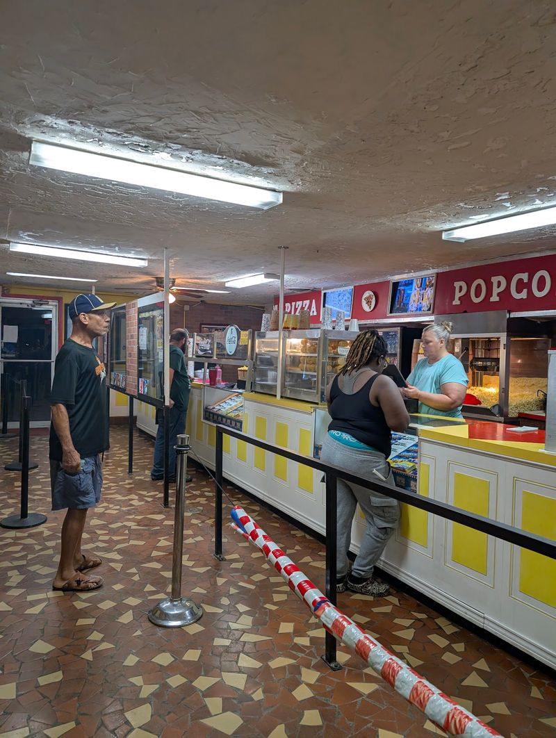The Nostalgic Drive-In Theater In Florida That's Perfect For Stress-Free Weekends - Decor Hint A Snack Bar With A Bayou Accent