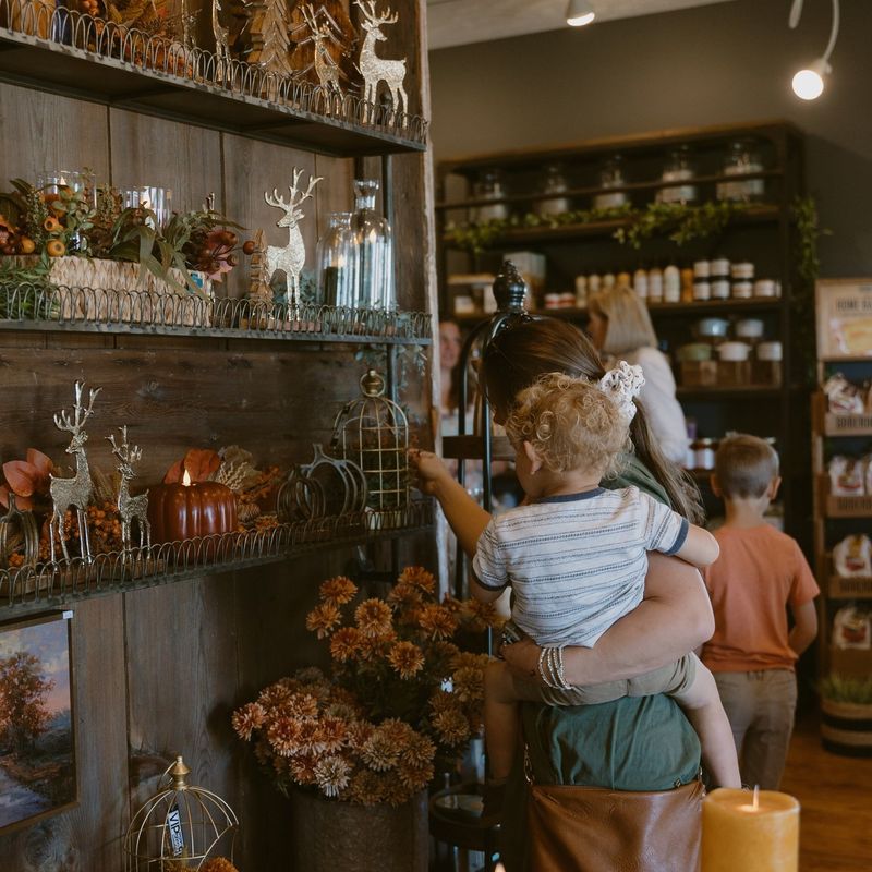 Nebraska's Coziest Fall Tradition Is Hiding In This Barn - Decor Hint Small-Town Spirit In Full Swing