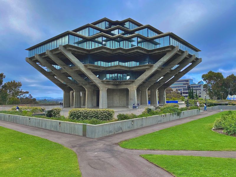 San Diego Serves Up Science By The Sea
