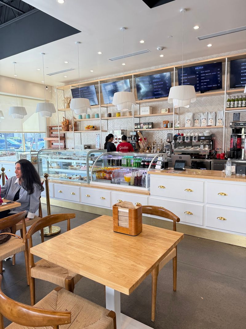The Secret Italian Bakery In Georgia Locals Keep To Themselves - Decor Hint Sixteen Gelato Flavors From A Local Shop