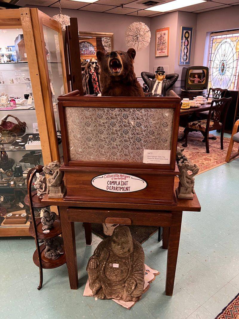 Collinsville Antiques Co, New Hartford 