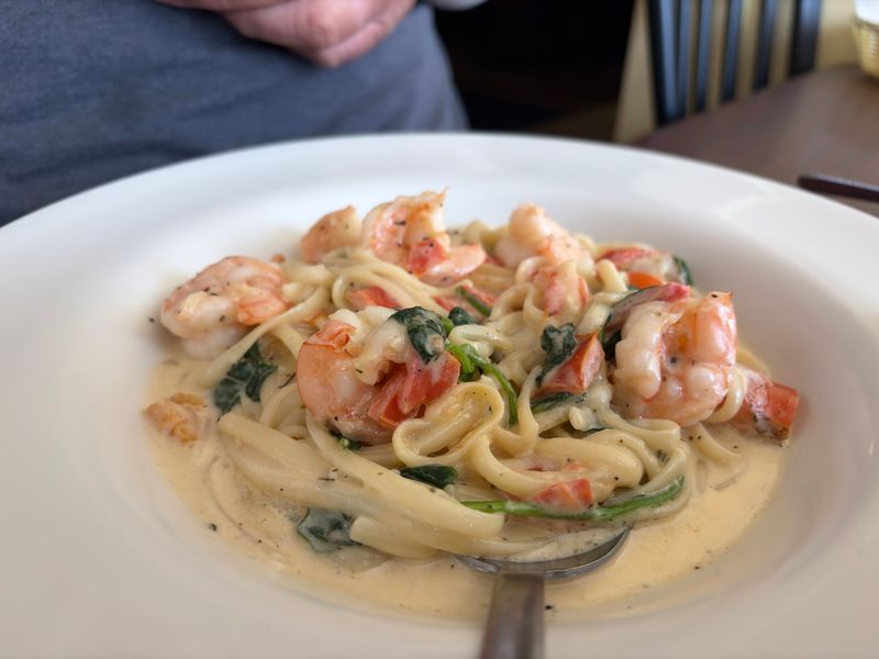 Nebraska Travelers Keep Stopping At This Low-Key Restaurant For The Lobster Ravioli - Decor Hint Fettuccine Alfredo, the Quiet Bestseller