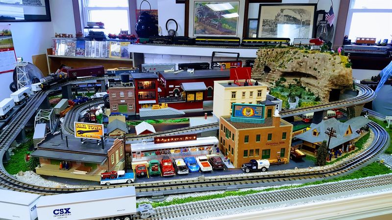 Model Train Fans Could Lose An Entire Afternoon Inside This Old-School Kentucky Hobby Shop - Decor Hint Scenery Supplies For Your Own Tiny World