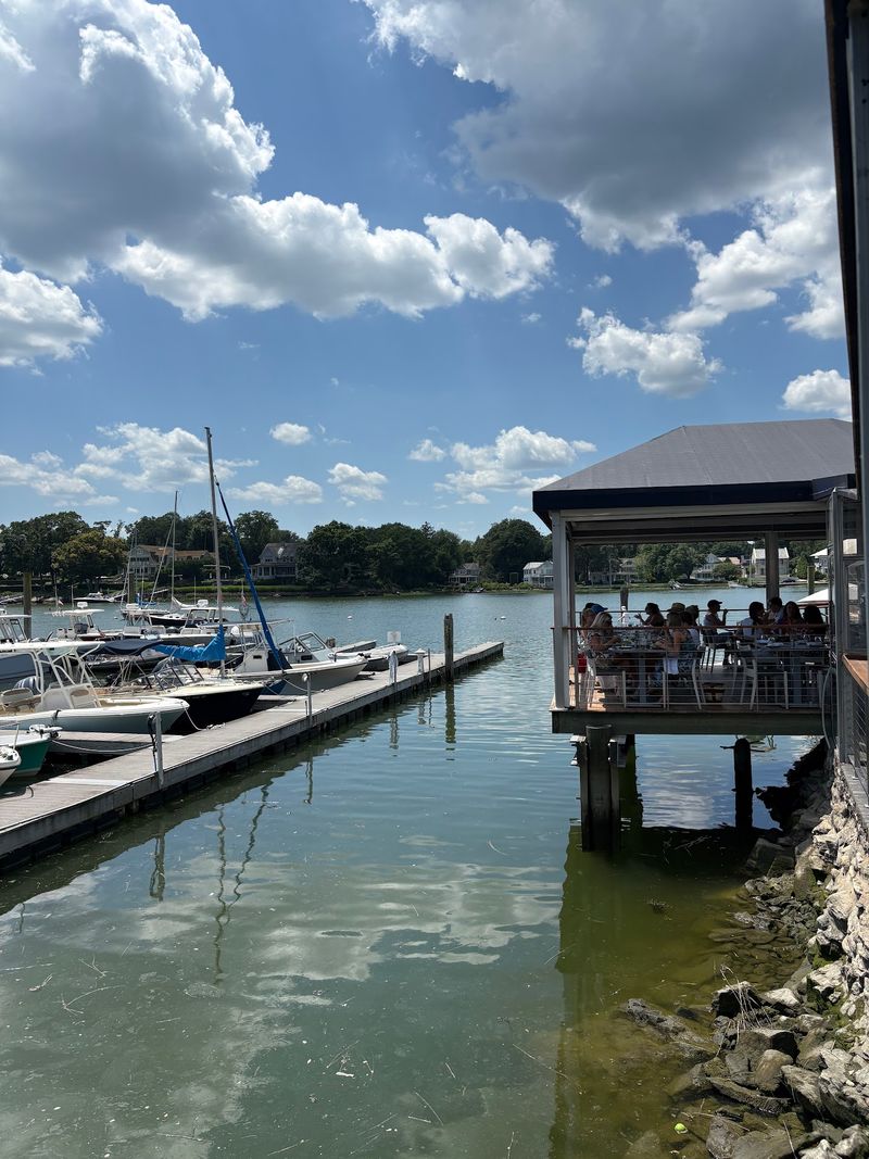 Five Mile River Sets The Scene