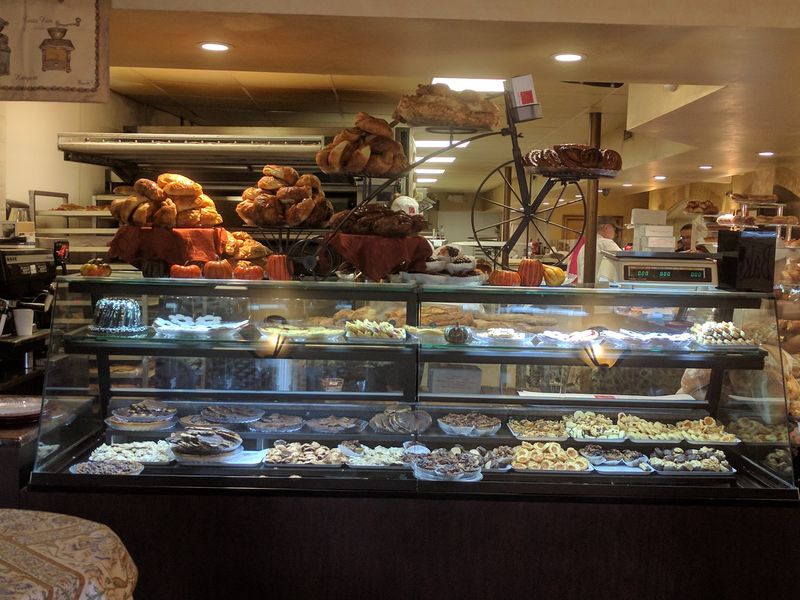 The Most Charming French Bakery You Can Find In Fairfield, Connecticut - Decor Hint Fresh-Baked Bread Keeps The Morning Crowd Coming