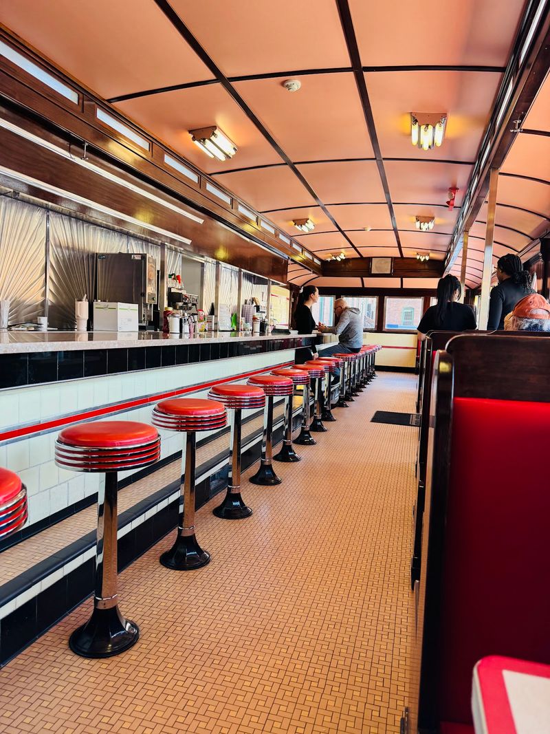 Miss Lorraine Diner, Pawtucket