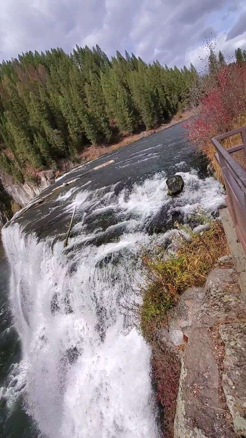 A Fall Drive Worth The Timing